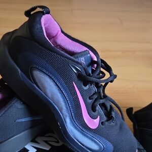 Nike Women's Black and Purple Sneakers